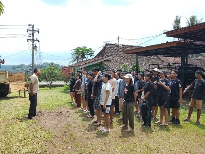 Siswa SMA dan SMK Perkumpulan Strada Ikuti Live In Pertanian–Peternakan di Kursus Pertanian Taman Tani (KPTT) Salatiga